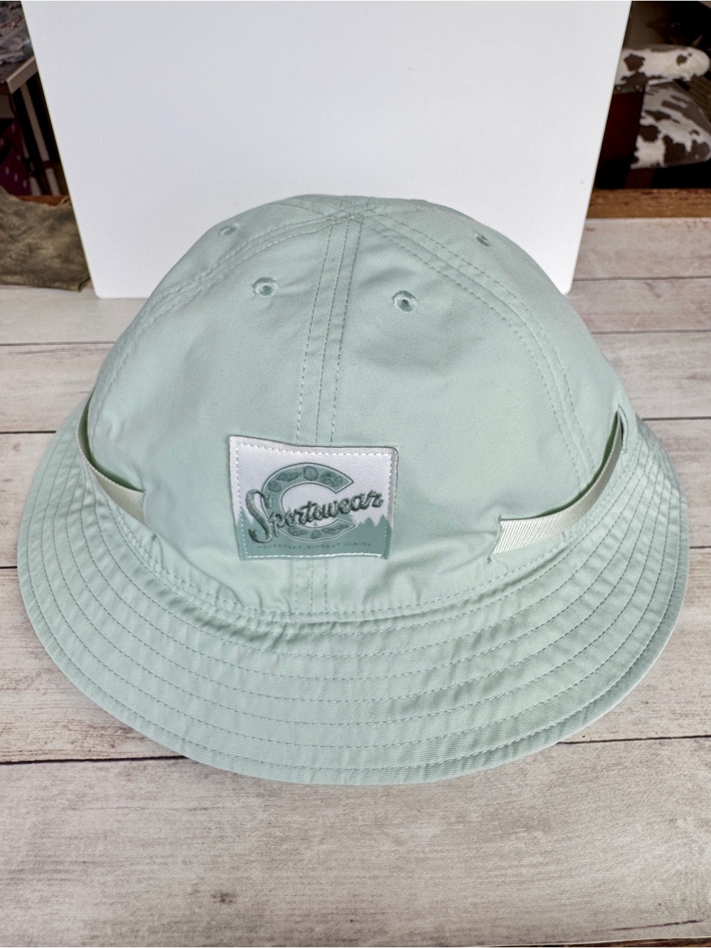 Columbia Mint Green Bucket Hat with Gray Sweatband